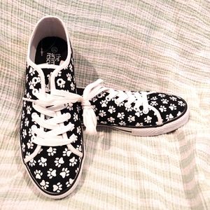 Paw print shoes